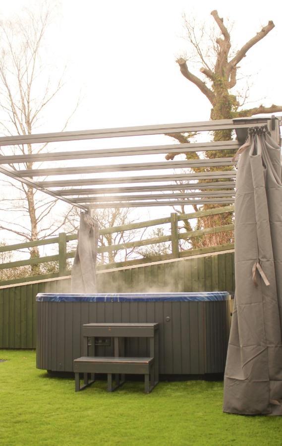 Caer Fedwen Barns Clwyd Cottage Two Bed, Barn Conversion With Private Hot Tub Bodfari Buitenkant foto